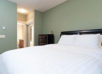 The Charleston Suites Vacation Rentals Chilliwack Zewnętrze zdjęcie